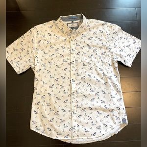 Men’s Short-Sleeved Button Down Shirt size XXL